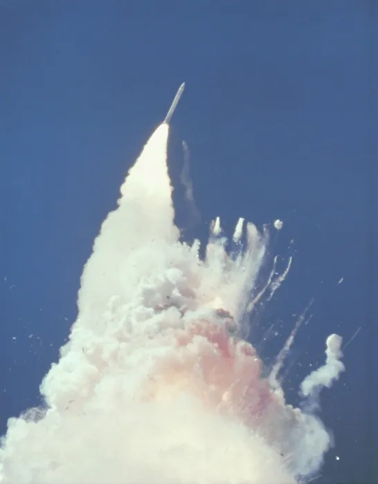 Framed Print : Space shuttle Challenger disaster. 76 seconds into flight, reddish-brown cloud envelops the disintegrating shuttle Framed Print : Space shuttle Challenger disaster. 76 seconds into flight, reddish-brown cloud envelops the disintegrating shuttle