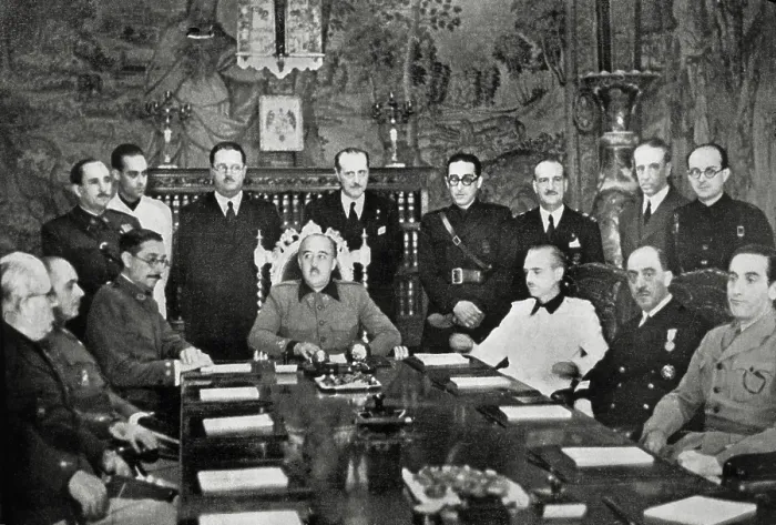 Framed Print : Spain (20th c.). Franco's dictatorship (1939). Francisco Franco chairing the first meeting of the new government (July 1939). AISA / Everett Collection**US SALES ONLY** Framed Print : Spain (20th c.). Franco's dictatorship (1939). Francisco Franco chairing the first meeting of the new government (July 1939). AISA / Everett Collection**US SALES ONLY**