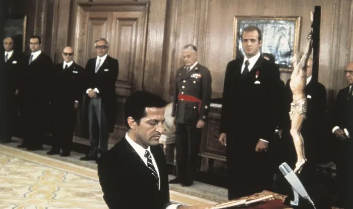 Framed Print : Spain (5th July 1976). Adolfo Surez is sworn as President of the Government before the king Juan Carlos I. AISA / Everett Collection**US SALES ONLY**