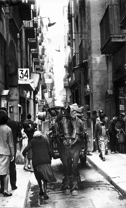 Framed Print : SPAIN. Barcelona. Ribera district (1960s). Cart on the street. AISA / Everett Collection**US SALES ONLY** Framed Print : SPAIN. Barcelona. Ribera district (1960s). Cart on the street. AISA / Everett Collection**US SALES ONLY**