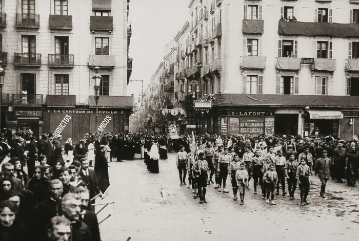 Framed Print : SPAIN. Barcelona. Spain (1914). Religious procession in Barcelona on occasion of a typhus epidemic (November 1914). Sant Jaume Square. AISA / Everett Collection**US SALES ONLY**