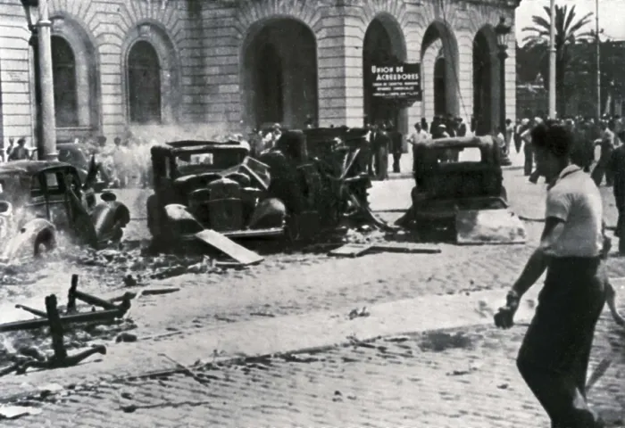 Framed Print : SPAIN. Barcelona. Spanish Civil War (1936-1939). The Uprising in Barcelona (July 1936)