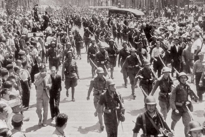 Framed Print : SPAIN. Barcelona. Spanish Civil War (1936-1939). Departure of republican troops from Barcelona (1936). AISA / Everett Collection**US SALES ONLY** Framed Print : SPAIN. Barcelona. Spanish Civil War (1936-1939). Departure of republican troops from Barcelona (1936). AISA / Everett Collection**US SALES ONLY**