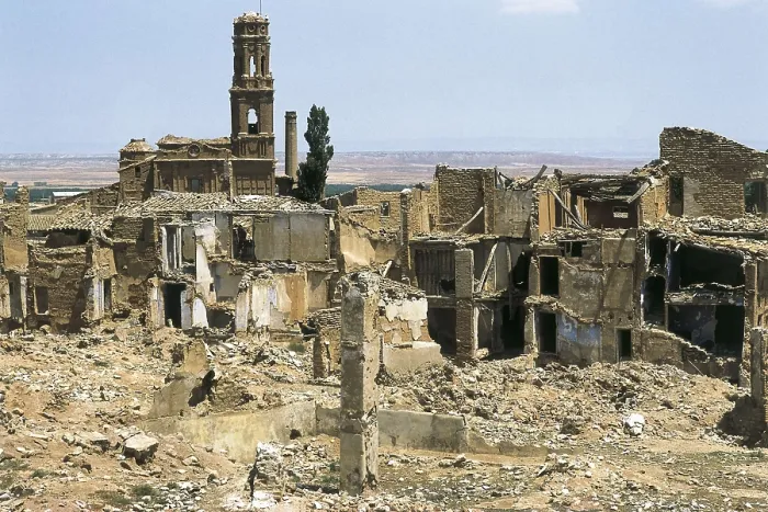 Framed Print : SPAIN. Belchite. Spanish Civil War (1936-1939). Ruins of the city of Belchite, where the battle of Belchite took place (24th August-5th September, 1936)