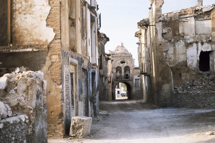 Framed Print : SPAIN. Belchite. Spanish Civil War (1936-1939). Ruins of the city of Belchite, where the battle of Belchite took place (24th August-5th September, 1936)