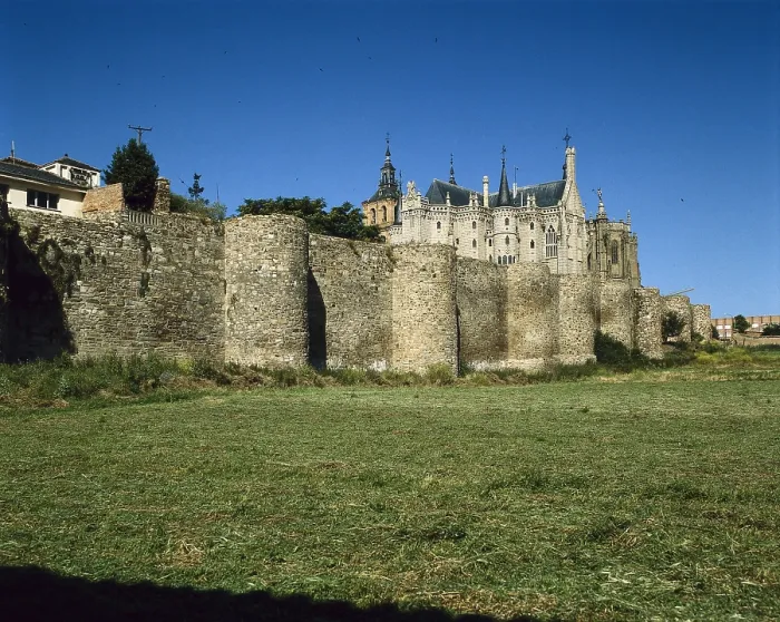 Framed Print : SPAIN. CASTILE AND LEON. LEON. Astorga. Roman walls of Asturica Augusyta, Bishop's Palace by Gaudi and Cathedral. - J Framed Print : SPAIN. CASTILE AND LEON. LEON. Astorga. Roman walls of Asturica Augusyta, Bishop's Palace by Gaudi and Cathedral. - J
