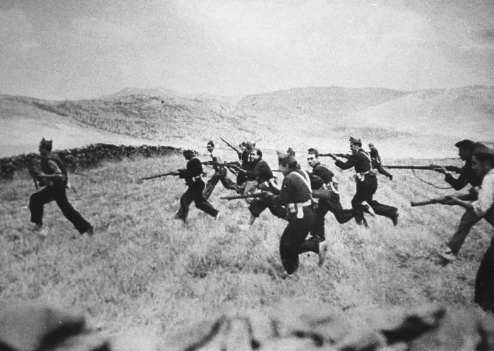 Framed Print : Spain. Civil War (1936-1939). Republican militia men on the front. AISA / Everett Collection**US SALES ONLY** Framed Print : Spain. Civil War (1936-1939). Republican militia men on the front. AISA / Everett Collection**US SALES ONLY**