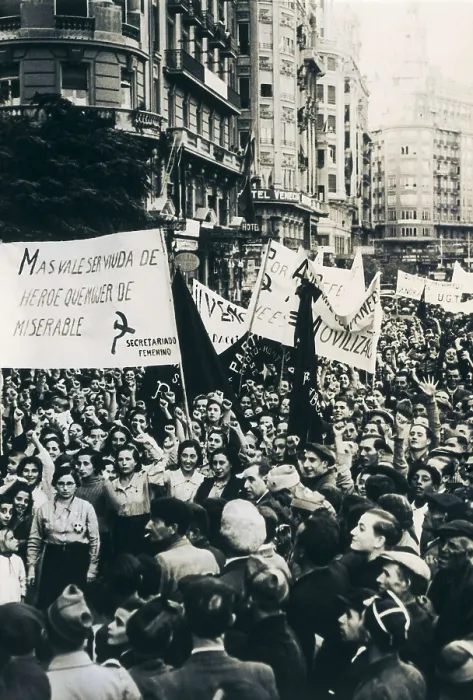 Framed Print : Spain. Civil War. Demonstration in Madrid calling to mobilization against the milutary uprising (July 1936). SPAIN. Salamanca. Archivo Histrico Nacional
