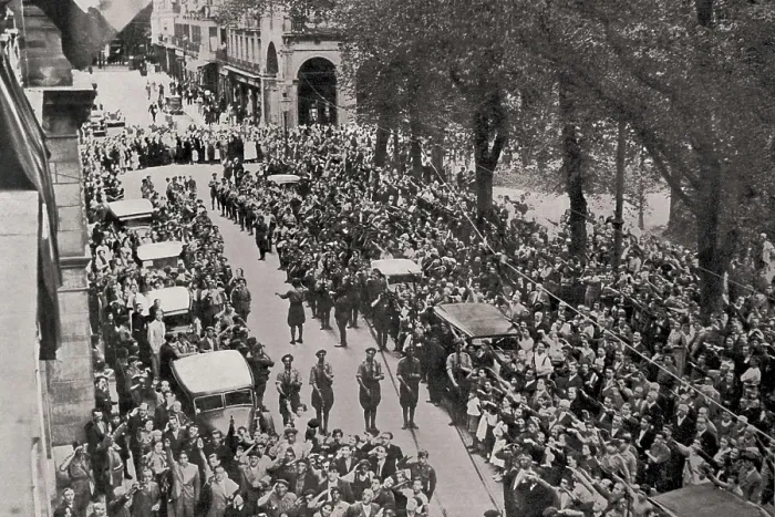 Framed Print : SPAIN. Donostia. Spanish Civil War (1936-1939). Entrance of the nationalist troops into San Sebastin (13th September 1936) Framed Print : SPAIN. Donostia. Spanish Civil War (1936-1939). Entrance of the nationalist troops into San Sebastin (13th September 1936)