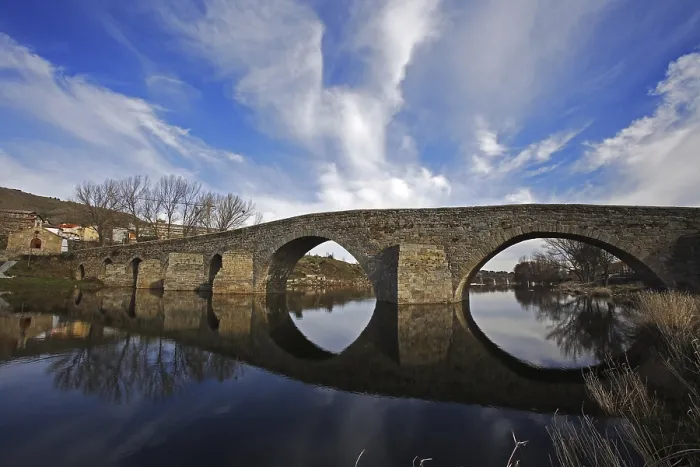 Framed Print : SPAIN. El Barco de Avila. Romanesque bridge. Romanesque art. - Cardinalia / Iberfoto / Everett Collection (176573)**US SALES ONLY** Framed Print : SPAIN. El Barco de Avila. Romanesque bridge. Romanesque art. - Cardinalia / Iberfoto / Everett Collection (176573)**US SALES ONLY**