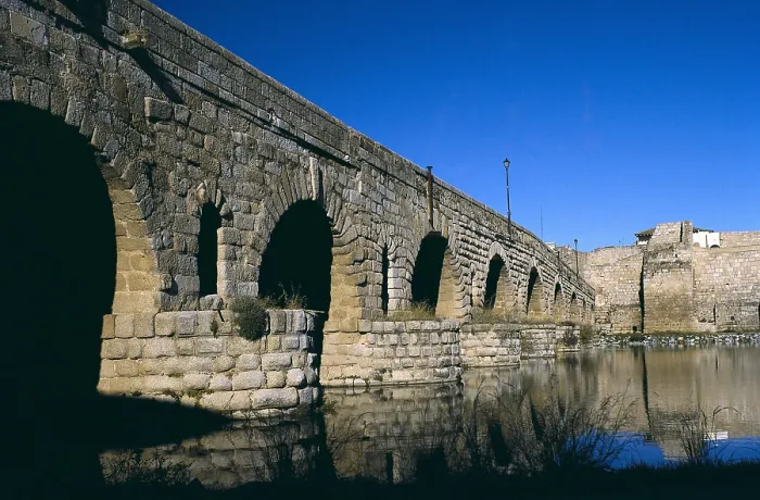 Framed Print : SPAIN. EXTREMADURA. BADAJOZ. Mrida. Roman bridge over the Guadiana river (1st c.). It was rebuilt in 685, in 17th c. And in 1879. Roman art. Early Empire. Architecture Framed Print : SPAIN. EXTREMADURA. BADAJOZ. Mrida. Roman bridge over the Guadiana river (1st c.). It was rebuilt in 685, in 17th c. And in 1879. Roman art. Early Empire. Architecture