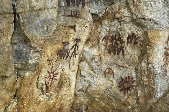 Framed Print : SPAIN. Fuencaliente. Pena Escrita Caves. Ochre antropomorphic paintings (4000-2000 BC). Cave. - Yolanda Alvarez / Iberfoto / Everett Collection (353322)**US SALES ONLY**