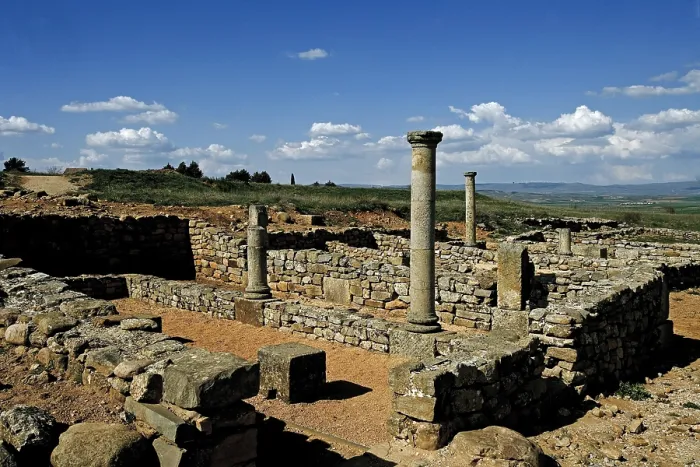 Framed Print : SPAIN. Garray. View of the Celtiberian-Roman archaeological site. Roman Domus of the south area with porch courtyards Framed Print : SPAIN. Garray. View of the Celtiberian-Roman archaeological site. Roman Domus of the south area with porch courtyards