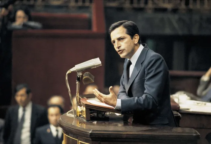 Framed Print : Spain. Government of UCD (1980). Motion fo no confidence against Suarez's government. Adolfo Surez during his speech to the Congress (May 1980)