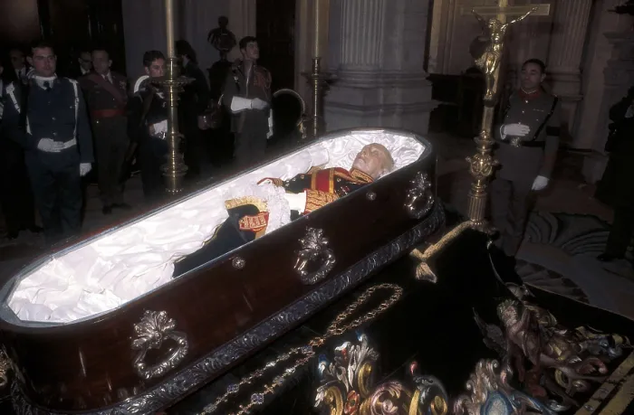 Framed Print : SPAIN. Madrid. Royal Palace of El Pardo. Funeral Chapel of Francisco Franco. Palacio del Pardo of Madrid (21st November 1975). AISA / Everett Collection**US SALES ONLY** Framed Print : SPAIN. Madrid. Royal Palace of El Pardo. Funeral Chapel of Francisco Franco. Palacio del Pardo of Madrid (21st November 1975). AISA / Everett Collection**US SALES ONLY**