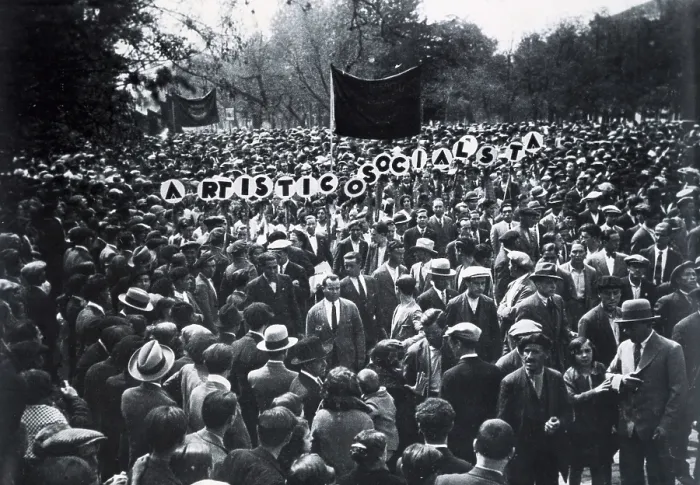 Framed Print : SPAIN. Madrid. Spain. 1st May Demonstration. AISA / Everett Collection**US SALES ONLY** Framed Print : SPAIN. Madrid. Spain. 1st May Demonstration. AISA / Everett Collection**US SALES ONLY**