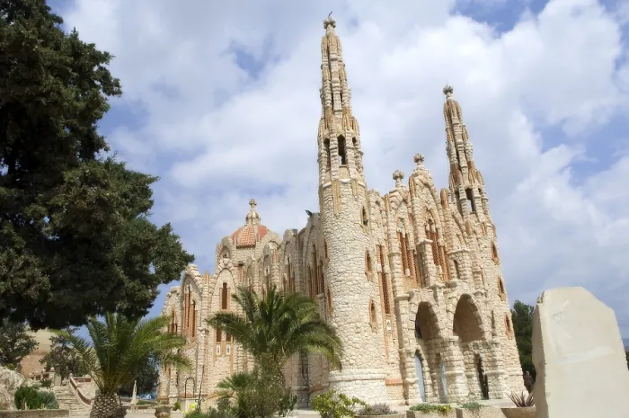 Framed Print : SPAIN. Novelda. Saint Mary Magdalene's Sanctuary. Designed by Jose Sala Sala following a neo-Gothic style. It bears resemblance to Gaudi's Sagrada Familia Church