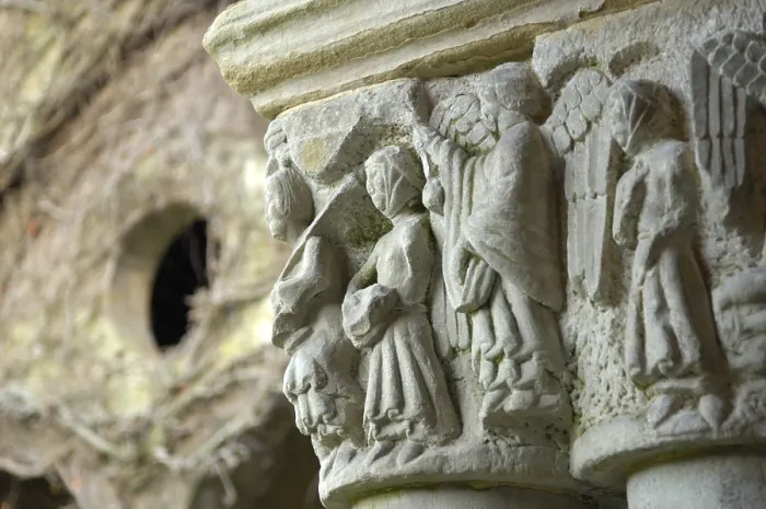 Framed Print : SPAIN. Santillana de Mar. Santa Juliana collegiate church. Detail of a cloister capital. Romanesque art. - Rafa Perez / Iberfoto / Everett Collection (245008)**US SALES ONLY**