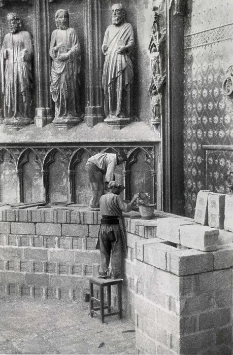Framed Print : SPAIN. Tarragona. Cathedral of St. Mary. Spanish Civil War (1936-1939). Protecting the sculptures of the Tarragona Cathedral (September 1938)