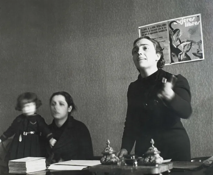 Framed Print : SPAIN. Valencia. Spanish Civil War (1936-1939). Meeting in a House of Labour Women in Valencia. Photo by Kati Horna. SPAIN. Salamanca. Archivo Histrico Nacional