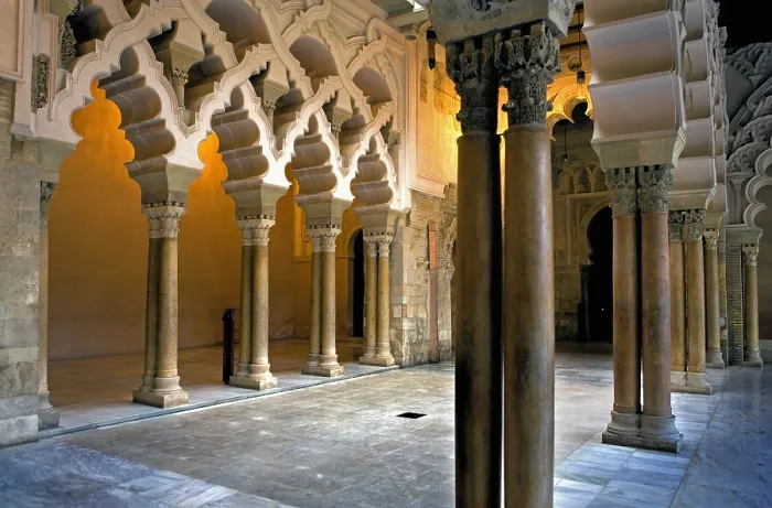 Framed Print : SPAIN. Zaragoza. La Aljaferia Palace. St Isabella's courtyard. Arches of the north portico. Hispano-Moresque art. Taifas Kingdoms period. Architecture