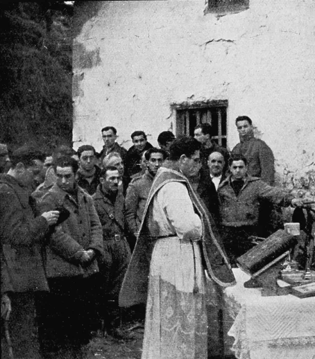 Framed Print : Spanish Civil War (1936-1939). Basque Country (1936). Military mass of gudaris. AISA / Everett Collection (103133)**US SALES ONLY**