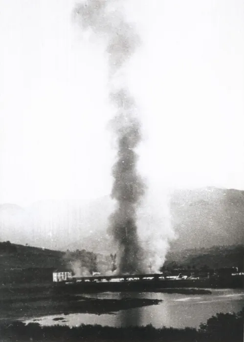 Framed Print : Spanish Civil War (1936-1939). Bombardment. AISA / Everett Collection (103214)**US SALES ONLY** Framed Print : Spanish Civil War (1936-1939). Bombardment. AISA / Everett Collection (103214)**US SALES ONLY**