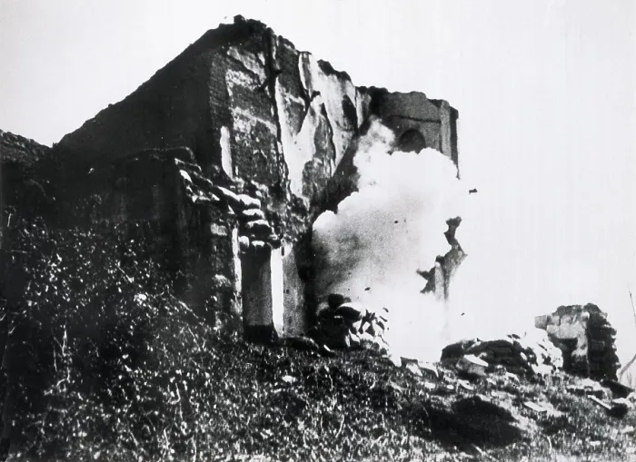 Framed Print : Spanish Civil War (1936-1939). Explosion. AISA / Everett Collection (103215)**US SALES ONLY** Framed Print : Spanish Civil War (1936-1939). Explosion. AISA / Everett Collection (103215)**US SALES ONLY**