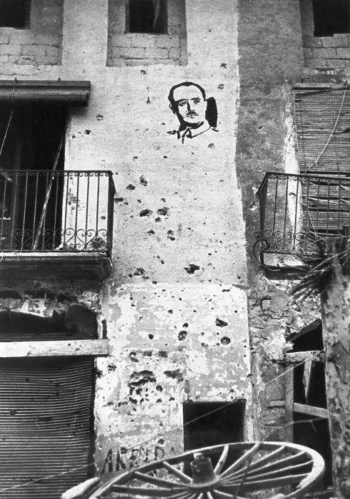 Framed Print : Spanish Civil War (1936-1939). Franco's portrait on a faade. AISA / Everett Collection (95491)**US SALES ONLY**