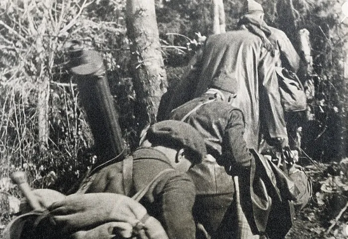 Framed Print : Spanish Civil War (1936-1939). Republican soldiers going to the front. SPAIN. Salamanca. Archivo Histrico Nacional. AISA / Everett Collection**US SALES ONLY**