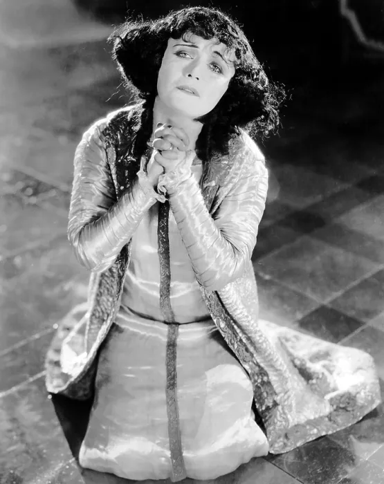 Framed Print : THE SPANISH DANCER, Pola Negri, 1923