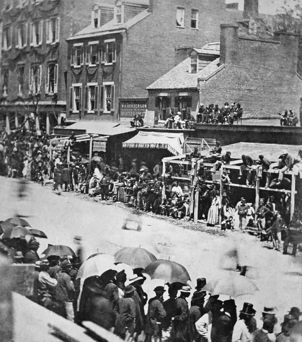 Framed Print : Spectators line Pennsylvania Avenue for the Grand Review of the Armies, Washington, DC, on May 23 and May 24, 1865 Framed Print : Spectators line Pennsylvania Avenue for the Grand Review of the Armies, Washington, DC, on May 23 and May 24, 1865