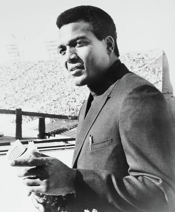 Framed Print : THE SPLIT, Jim Brown, 1968