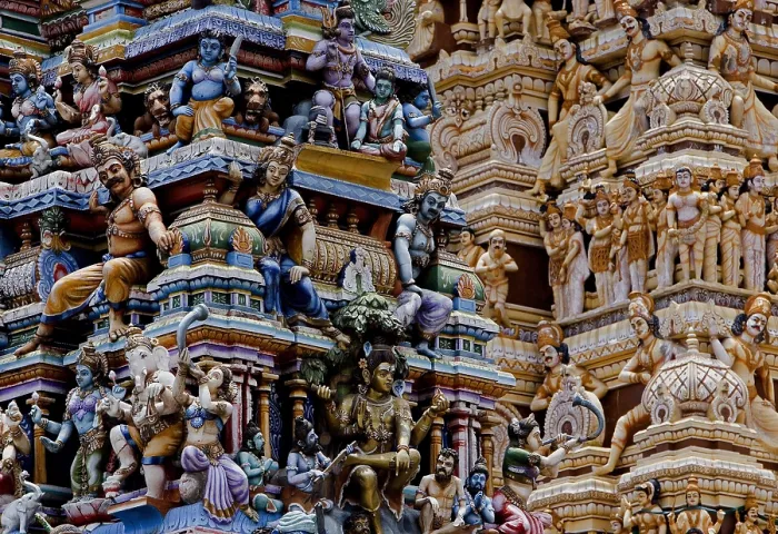 Framed Print : SRI LANKA. Matale. Hindu Temple of Sri Muthumariamman. AISA / Everett Collection**US SALES ONLY**