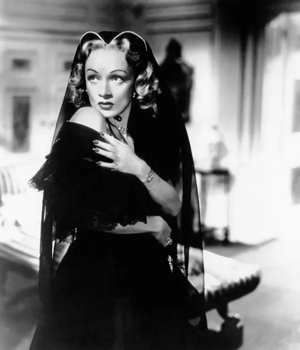 Framed Print : STAGE FRIGHT, Marlene Dietrich, 1950