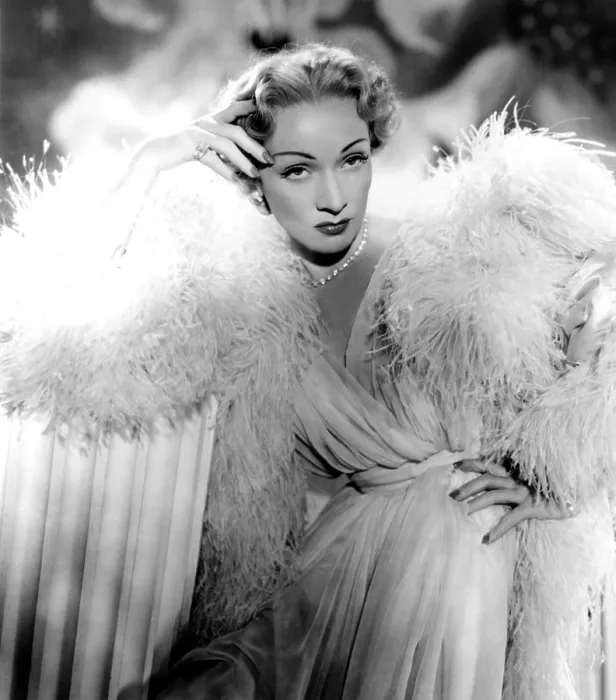Framed Print : STAGE FRIGHT, Marlene Dietrich (wearing a Christian Dior design), 1950