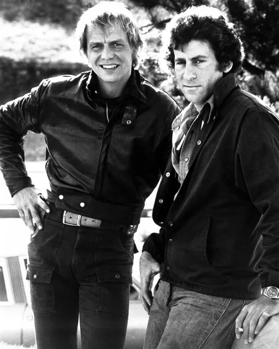 Framed Print : STARSKY AND HUTCH, Paul Michael Glaser, David Soul, 1975