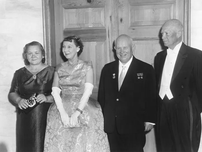 Framed Print : State dinner for Soviet leader at the White House. L-R: Nina Khrushchev, Mamie Eisenhower, Premier Nikita Khrushchev, President Eisenhower at the White House. Sept. 15, 1959