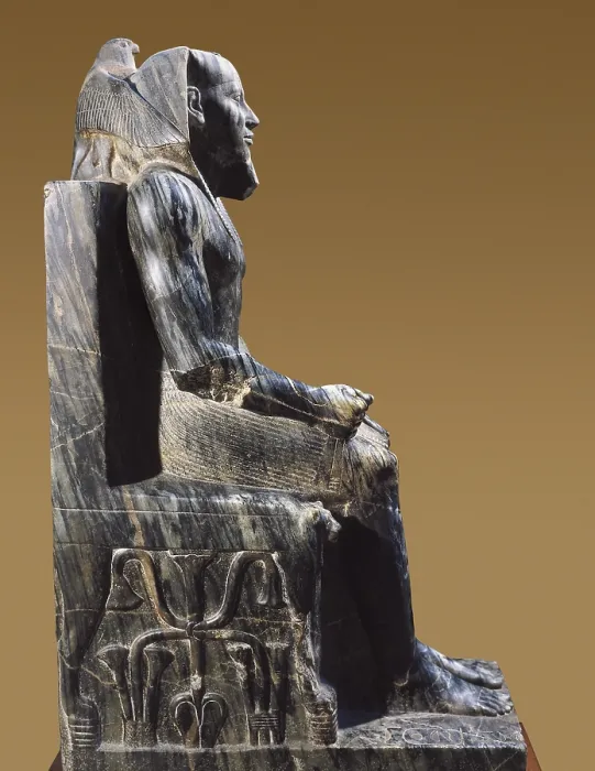 Framed Print : Statue of Khafre enthroned. 2520 BC. Egyptian art. Old Kingdom. Sculpture on rock. EGYPT. Cairo. Egyptian Museum. Proc: EGYPT. Giza. Temple of Khafre's Pyramid