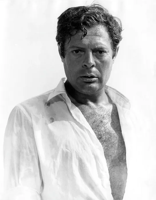 Framed Print : THE STRANGER, (aka STRANIERO), Marcello Mastroianni, 1967
