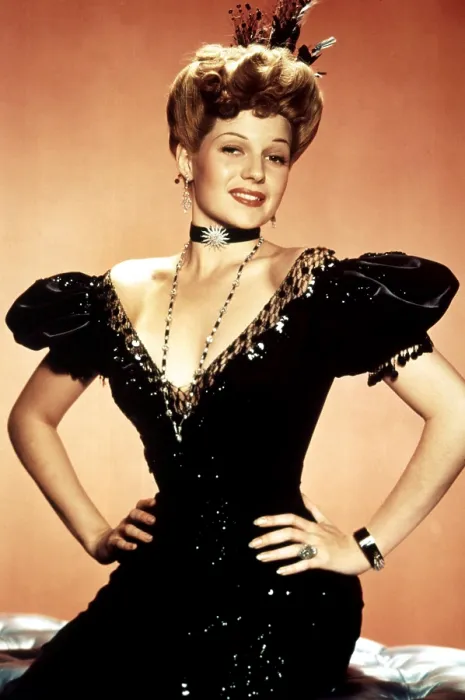 Framed Print : THE STRAWBERRY BLONDE, Rita Hayworth, 1941 Framed Print : THE STRAWBERRY BLONDE, Rita Hayworth, 1941