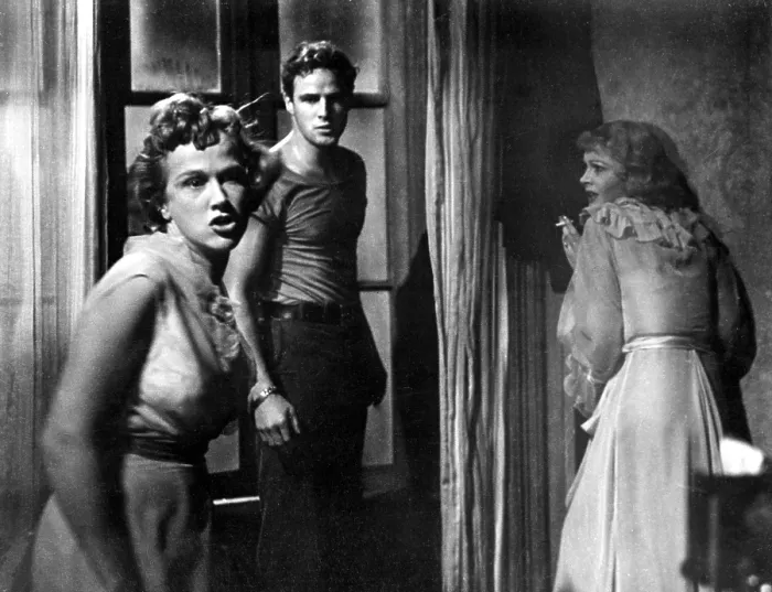 Framed Print : A STREETCAR NAMED DESIRE, Kim Hunter, Marlon Brando, Vivien Leigh, 1951