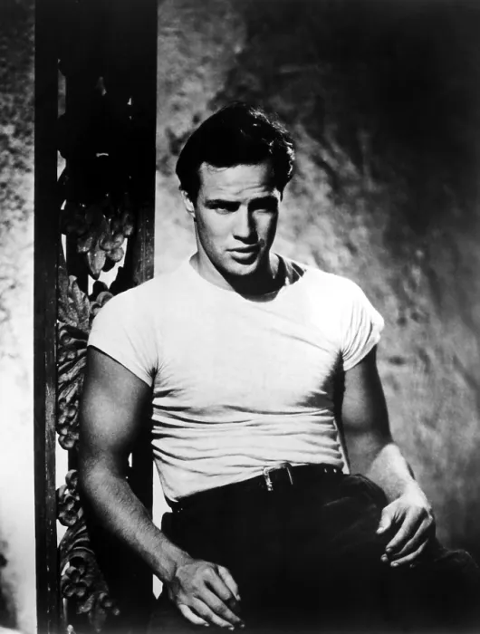 Framed Print : A STREETCAR NAMED DESIRE, Marlon Brando, 1951