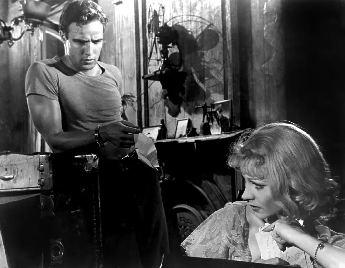 Framed Print : A STREETCAR NAMED DESIRE, Marlon Brando, Vivien Leigh, 1951