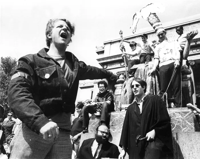Framed Print : Students for a Democratic Society (SDS) putting on a protest parody of Columbia's administration. 9 / 17 / 68.. Courtesy: CSU Archives  /  Everett Collection