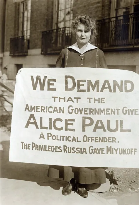 Framed Print : Suffragette Lucy Branham protesting Alice Paul's arrest and incarceration for picketing the WHite House. ca. Oct 1917 Framed Print : Suffragette Lucy Branham protesting Alice Paul's arrest and incarceration for picketing the WHite House. ca. Oct 1917
