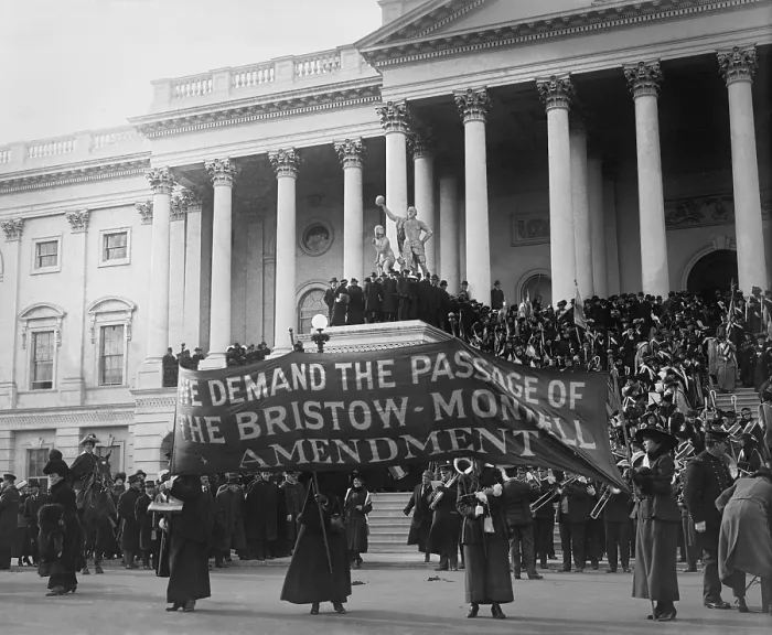 Framed Print : Suffragettes demonstrate for passage of the Bristow Montell Amendment. It set forth the right to vote shall not be abridged in the United States on account of sex Framed Print : Suffragettes demonstrate for passage of the Bristow Montell Amendment. It set forth the right to vote shall not be abridged in the United States on account of sex