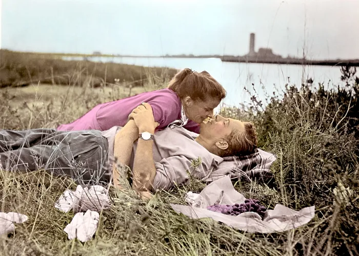 Framed Print : SUMMERTIME, Katharine Hepburn, Rossano Brazzi, 1955 Framed Print : SUMMERTIME, Katharine Hepburn, Rossano Brazzi, 1955