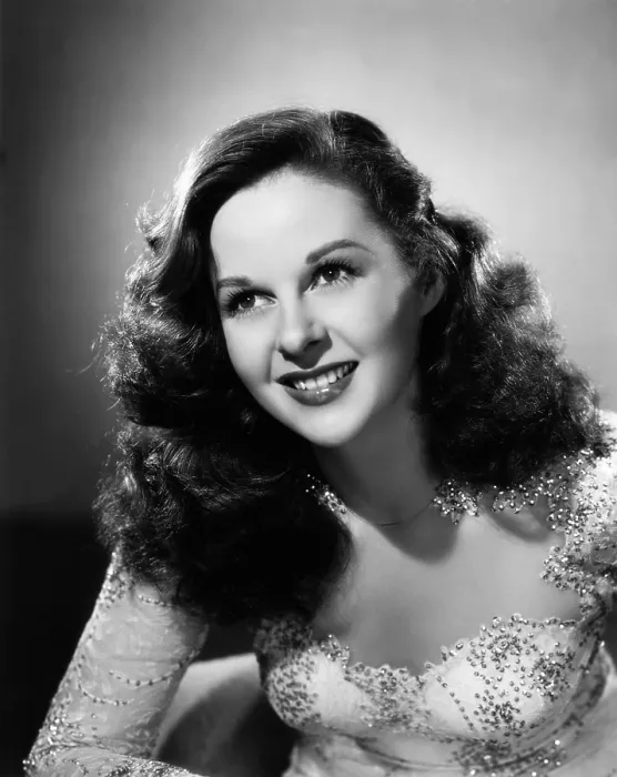 Framed Print : Susan Hayward, 1945 Framed Print : Susan Hayward, 1945