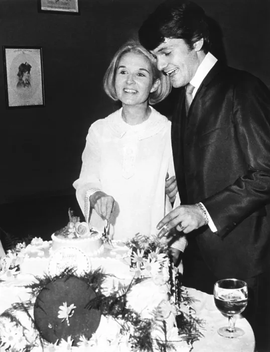 Framed Print : Sybil Burton and her husband, Jordan Christopher, at New York's discotheque Arthur'. Mrs Framed Print : Sybil Burton and her husband, Jordan Christopher, at New York's discotheque Arthur'. Mrs